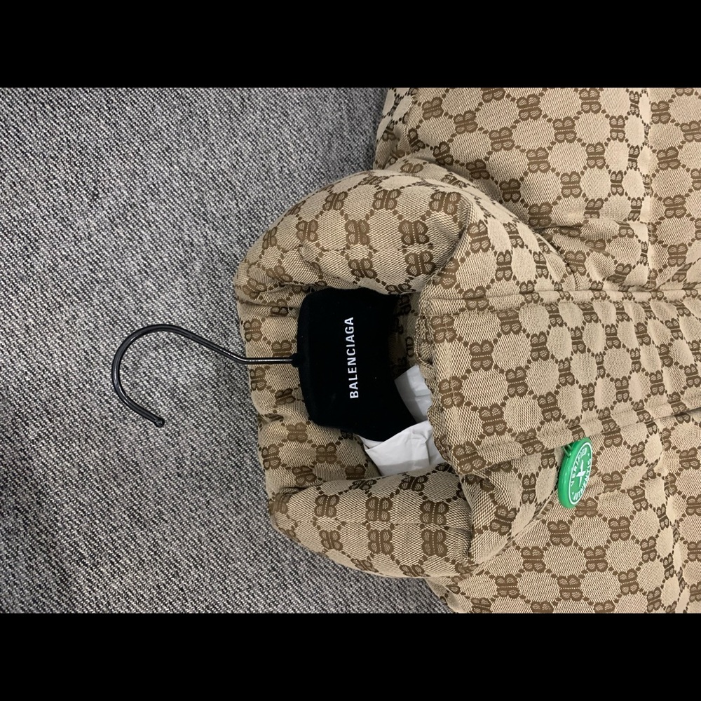 Balenciaga x Gucci Cocoon Puffer Gillet Beige/Ebony Color size 48